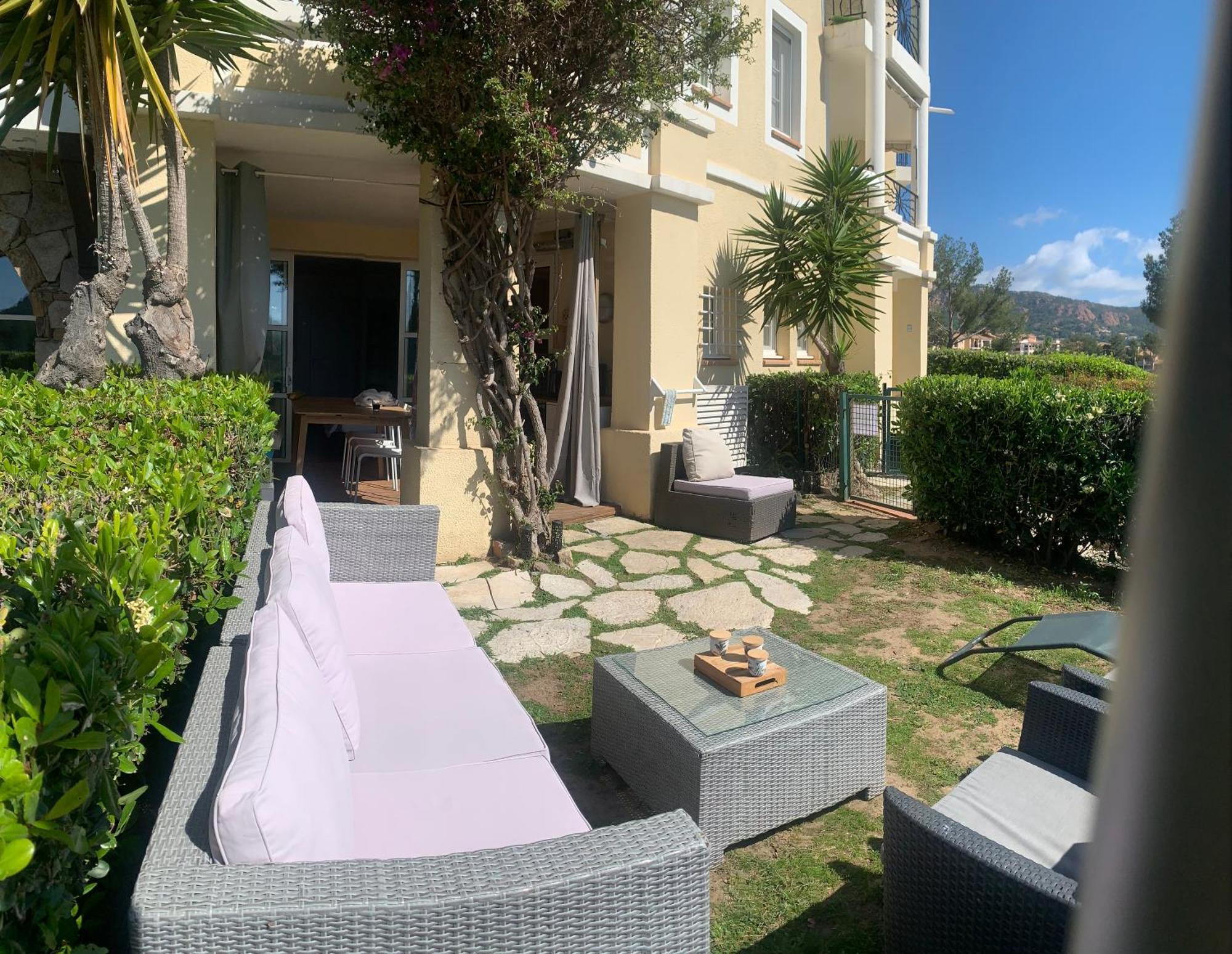 T2 En Rez De Jardin Privatif Cloture , Cap Esterel Pierre Et Vacances ,Piscine Chauffee Des Le 05 Avril Au 02 Novembre Saint-Raphaël Esterno foto