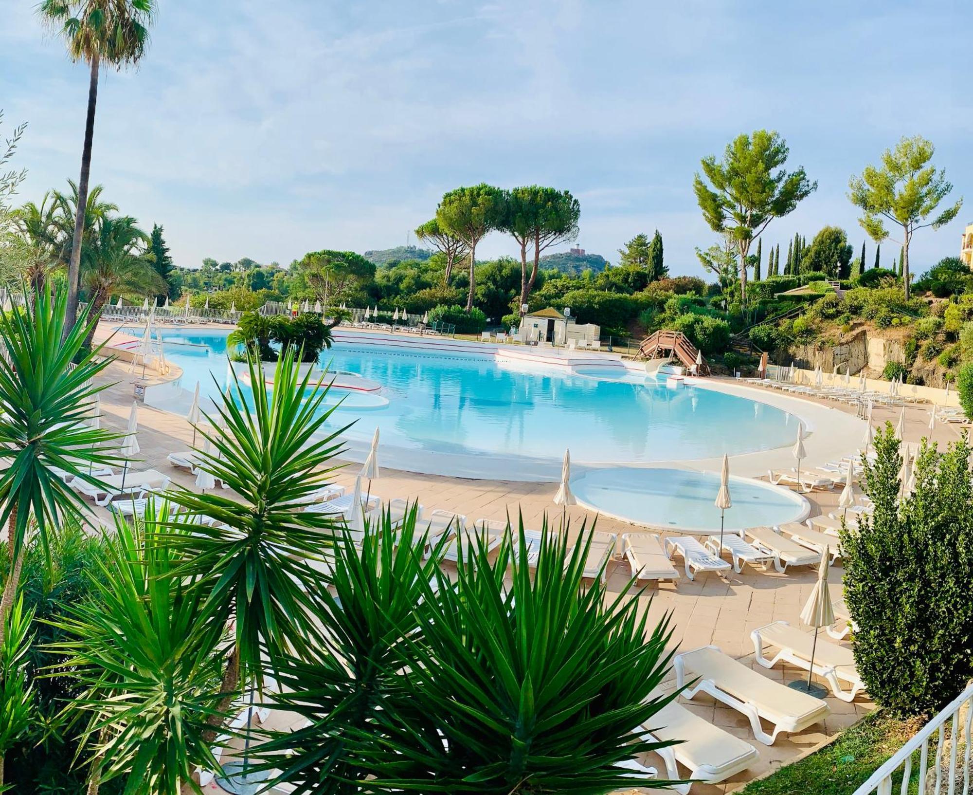 T2 En Rez De Jardin Privatif Cloture , Cap Esterel Pierre Et Vacances ,Piscine Chauffee Des Le 05 Avril Au 02 Novembre Saint-Raphaël Esterno foto